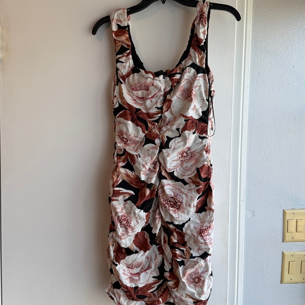 Express dress - Picture 5 of 5